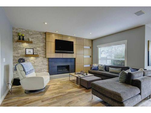 136 Ammeter Crescent, Red Deer, AB - Indoor Photo Showing Living Room With Fireplace