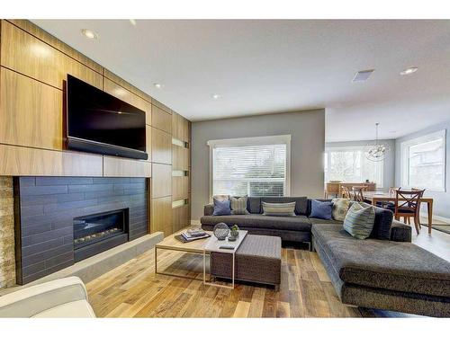 136 Ammeter Crescent, Red Deer, AB - Indoor Photo Showing Living Room With Fireplace