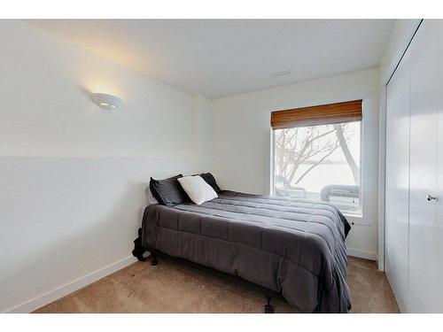 4804 Lake Street, Alix, AB - Indoor Photo Showing Bedroom