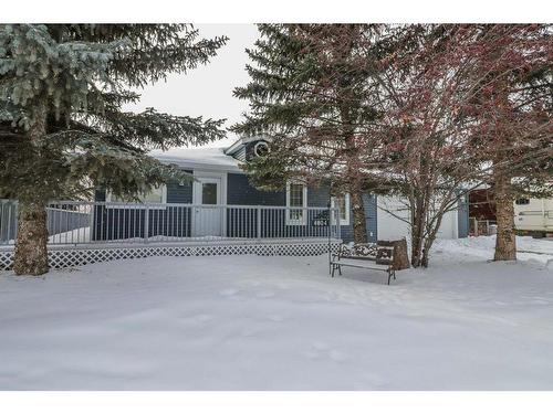 4804 Lake Street, Alix, AB - Outdoor With Deck Patio Veranda