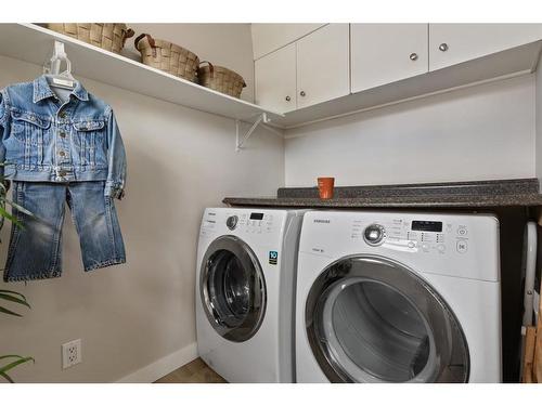 4419 67 Street, Camrose, AB - Indoor Photo Showing Laundry Room