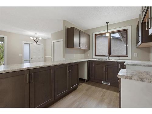 112 Sanden Street, Bawlf, AB - Indoor Photo Showing Kitchen