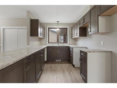 112 Sanden Street, Bawlf, AB - Indoor Photo Showing Kitchen