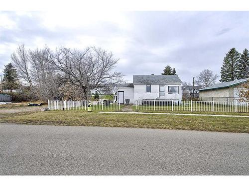 1836 21 Avenue, Delburne, AB - Outdoor