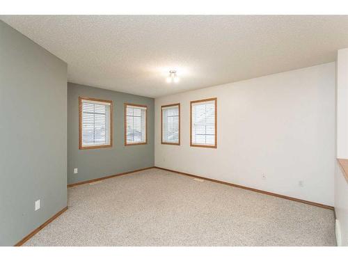 19 Jones Crescent, Red Deer, AB - Indoor Photo Showing Other Room