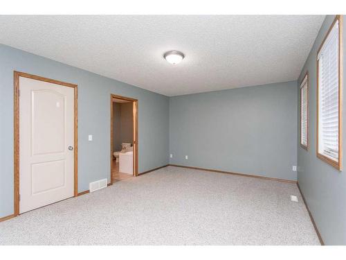 19 Jones Crescent, Red Deer, AB - Indoor Photo Showing Other Room