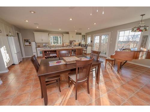 26458 Township Road 382, Rural Red Deer County, AB - Indoor Photo Showing Other Room