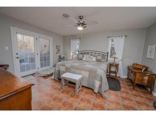 26458 Township Road 382, Rural Red Deer County, AB - Indoor Photo Showing Bedroom