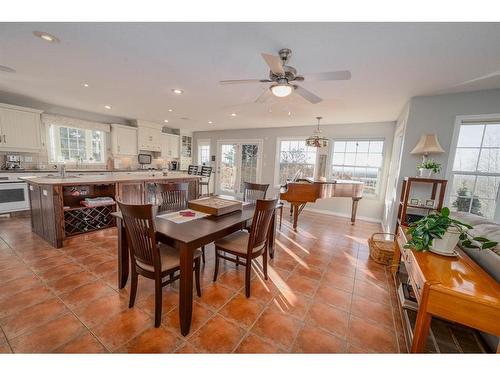 26458 Township Road 382, Rural Red Deer County, AB - Indoor Photo Showing Dining Room