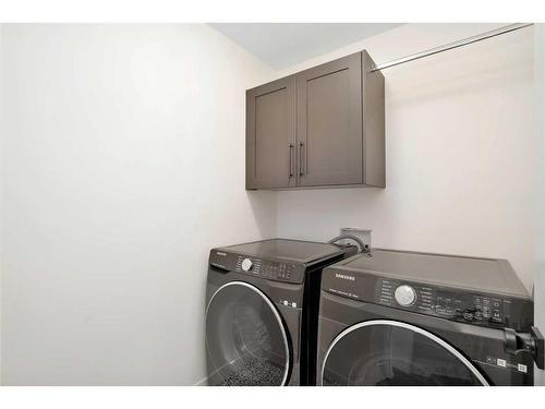 4918 58 Avenue, Rimbey, AB - Indoor Photo Showing Laundry Room