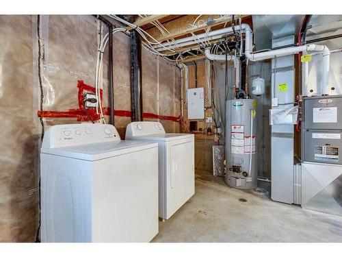 164 Hampton Close, Penhold, AB - Indoor Photo Showing Laundry Room