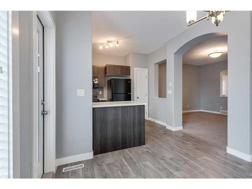 164 Hampton Close, Penhold, AB - Indoor Photo Showing Kitchen