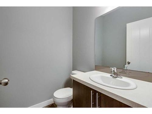 164 Hampton Close, Penhold, AB - Indoor Photo Showing Bathroom