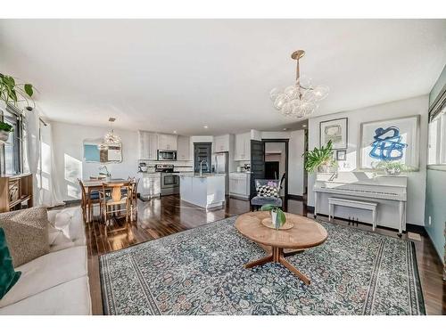 2 Grove Close, Red Deer, AB - Indoor Photo Showing Living Room