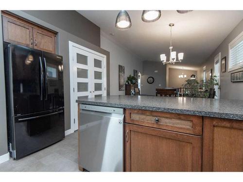 80 Trimble Close, Red Deer, AB - Indoor Photo Showing Kitchen