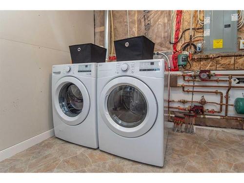 80 Trimble Close, Red Deer, AB - Indoor Photo Showing Laundry Room