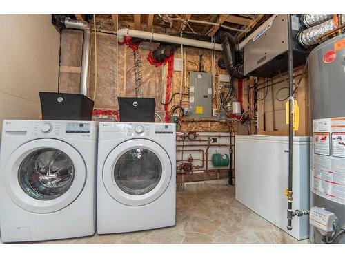 80 Trimble Close, Red Deer, AB - Indoor Photo Showing Laundry Room