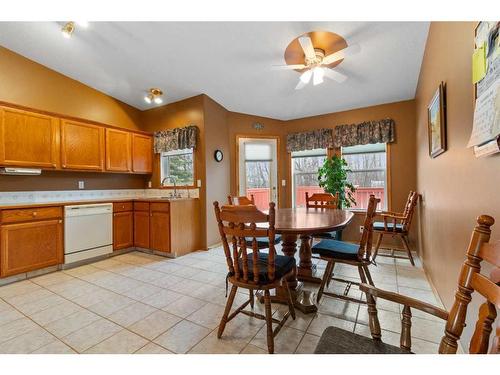 13 Westwood Court South, Sylvan Lake, AB - Indoor Photo Showing Dining Room