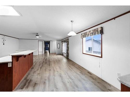 4910 52 Street, Lougheed, AB - Indoor Photo Showing Other Room