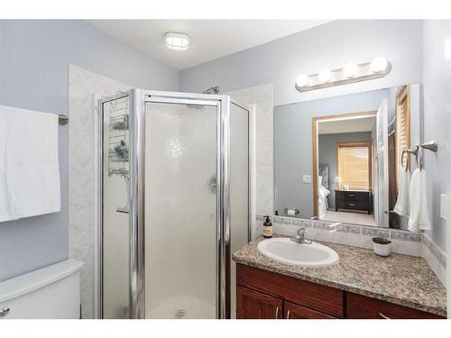 122 Langford Crescent, Red Deer, AB - Indoor Photo Showing Bathroom