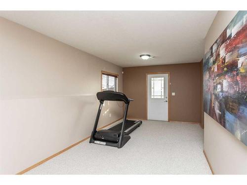 122 Langford Crescent, Red Deer, AB - Indoor Photo Showing Other Room