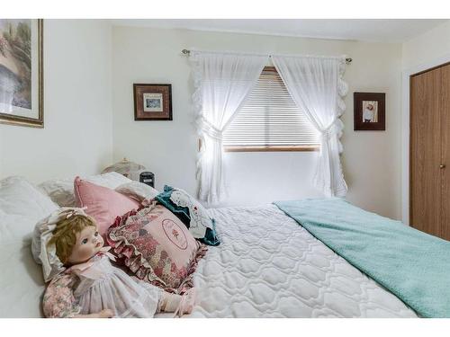 5416 50 Street, Rimbey, AB - Indoor Photo Showing Bedroom