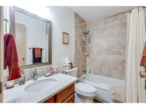 5416 50 Street, Rimbey, AB - Indoor Photo Showing Bathroom