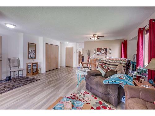 5416 50 Street, Rimbey, AB - Indoor Photo Showing Living Room