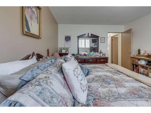 5416 50 Street, Rimbey, AB - Indoor Photo Showing Bedroom