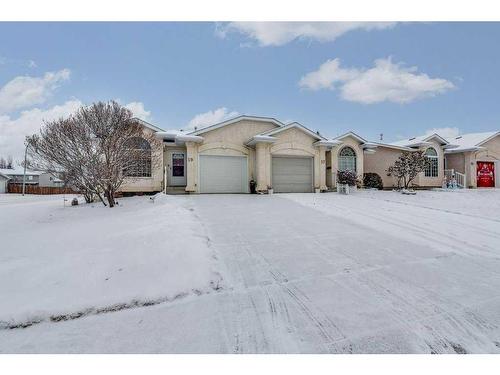 37 Liberty Close, Lacombe, AB - Outdoor With Facade