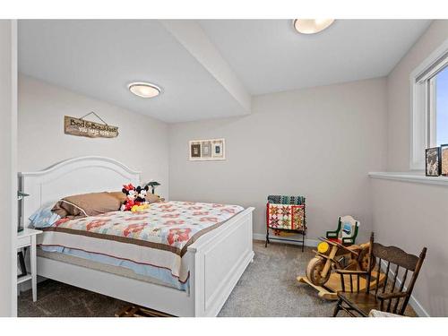 263046 Township Road 431, Ponoka, AB - Indoor Photo Showing Bedroom