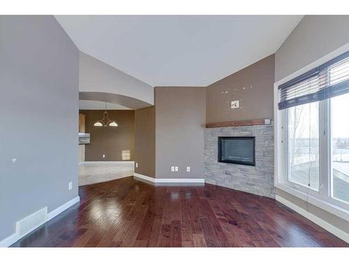 81 Portway Close, Blackfalds, AB - Indoor With Fireplace