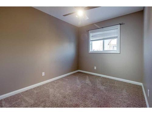 81 Portway Close, Blackfalds, AB - Indoor Photo Showing Other Room