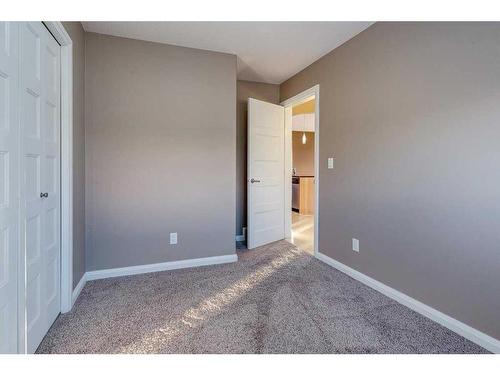 81 Portway Close, Blackfalds, AB - Indoor Photo Showing Other Room