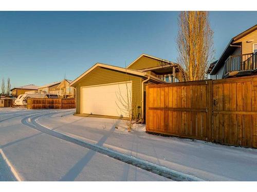 81 Portway Close, Blackfalds, AB - Outdoor