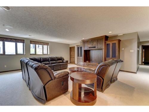 170 Jarvis Bay Drive, Jarvis Bay, AB - Indoor Photo Showing Living Room