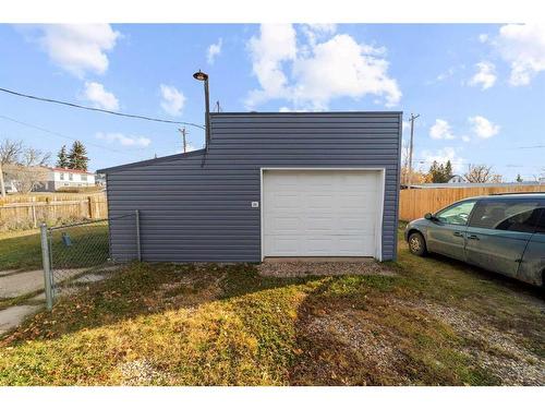 4930 48 Street, Sedgewick, AB - Outdoor