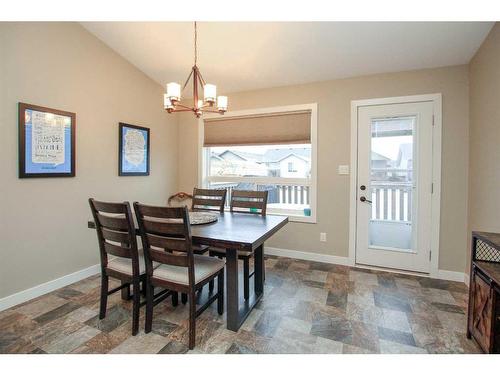 199 Cedar Square, Blackfalds, AB - Indoor Photo Showing Dining Room