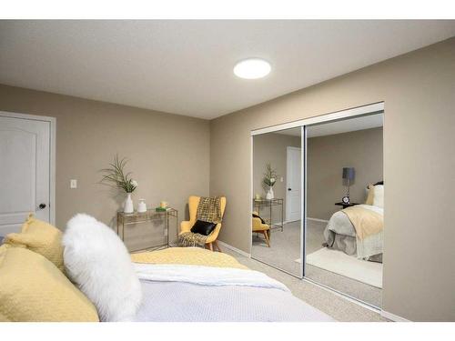 7-80 Piper Drive, Red Deer, AB -  Photo Showing Other Room