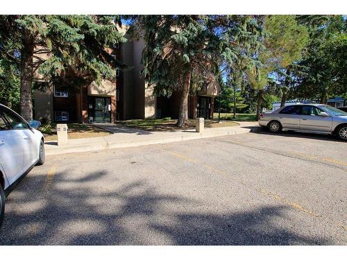 7-80 Piper Drive, Red Deer, AB - Outdoor