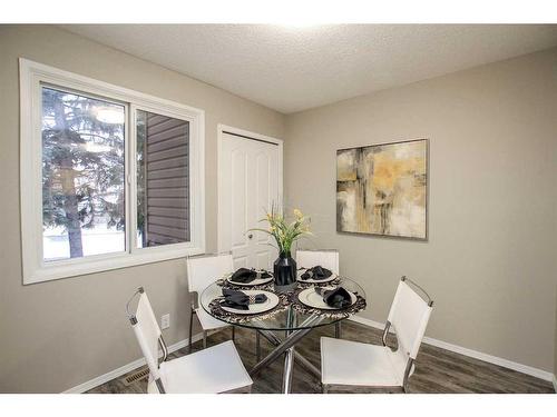 7-80 Piper Drive, Red Deer, AB - Indoor Photo Showing Dining Room