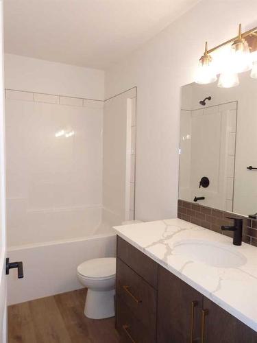 2 A Evergreen Way, Red Deer, AB - Indoor Photo Showing Bathroom