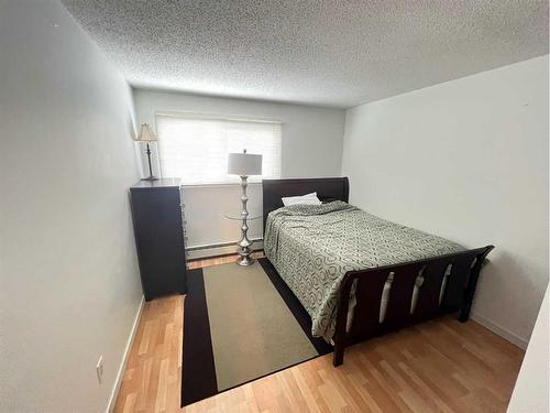 204-7164 Parke Avenue, Red Deer, AB - Indoor Photo Showing Bedroom