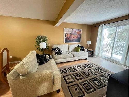 204-7164 Parke Avenue, Red Deer, AB - Indoor Photo Showing Living Room