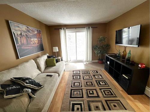 204-7164 Parke Avenue, Red Deer, AB - Indoor Photo Showing Living Room