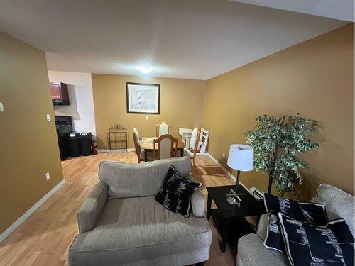 204-7164 Parke Avenue, Red Deer, AB - Indoor Photo Showing Other Room