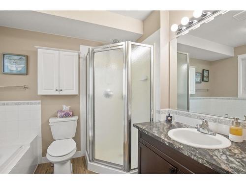 12 Ammeter Close, Red Deer, AB - Indoor Photo Showing Bathroom