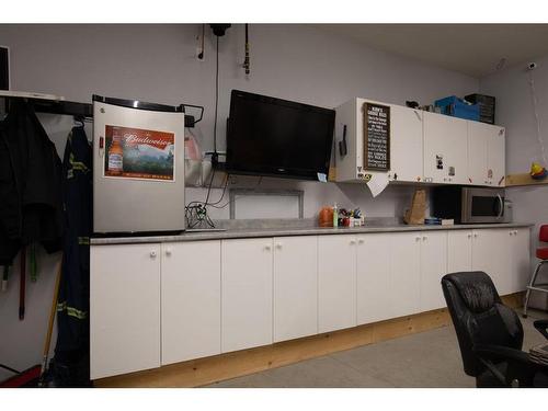 12 Ammeter Close, Red Deer, AB - Indoor Photo Showing Kitchen