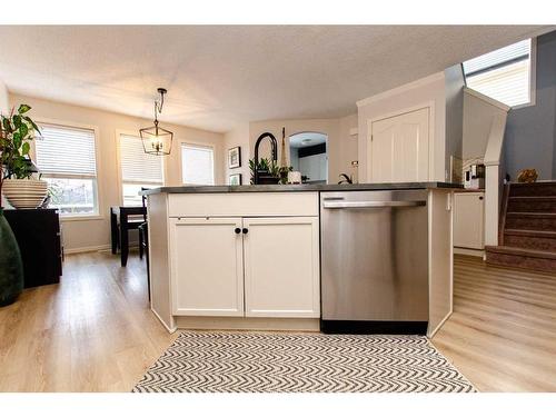 62 Joice Close, Red Deer, AB - Indoor Photo Showing Kitchen