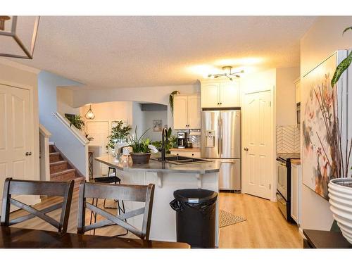 62 Joice Close, Red Deer, AB - Indoor Photo Showing Kitchen